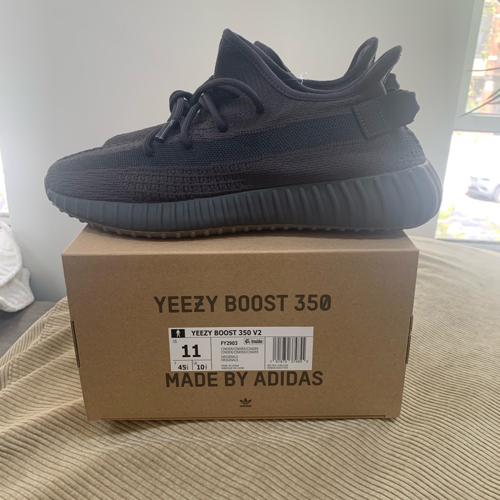 Yeezy Boost V2 Cinder Size 11